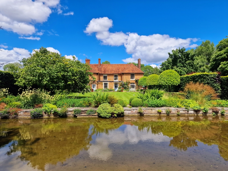 The Manor Garden